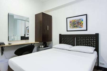 San Agustin Residences San Pedro Makati Exterior foto